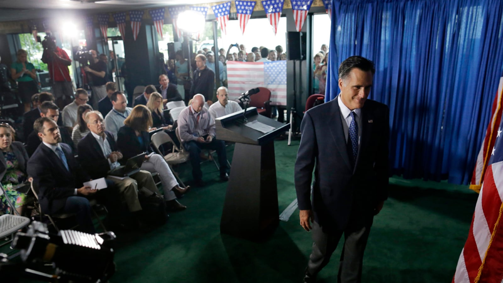 articles/2012/09/13/romney-response-to-egypt-embassy-attack-makes-it-easy-for-obama/beinart-comments-egypt-obama-easy-tease-embed_msesfs