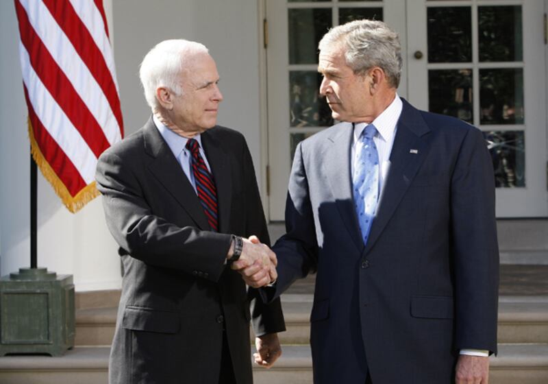 galleries/2010/06/16/awkward-presidential-encounters/awkward-prez-encounters---mccain-bush_vad5ef