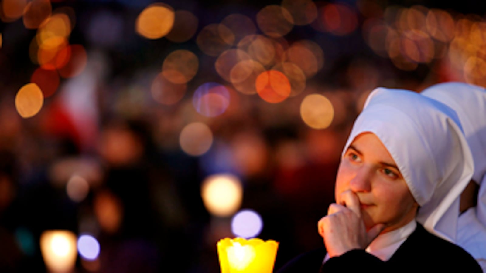 cheats/2011/04/30/thousands-gather-on-eve-of-john-paul-iis-beatification/pope-beatification-vigil_j5x1po