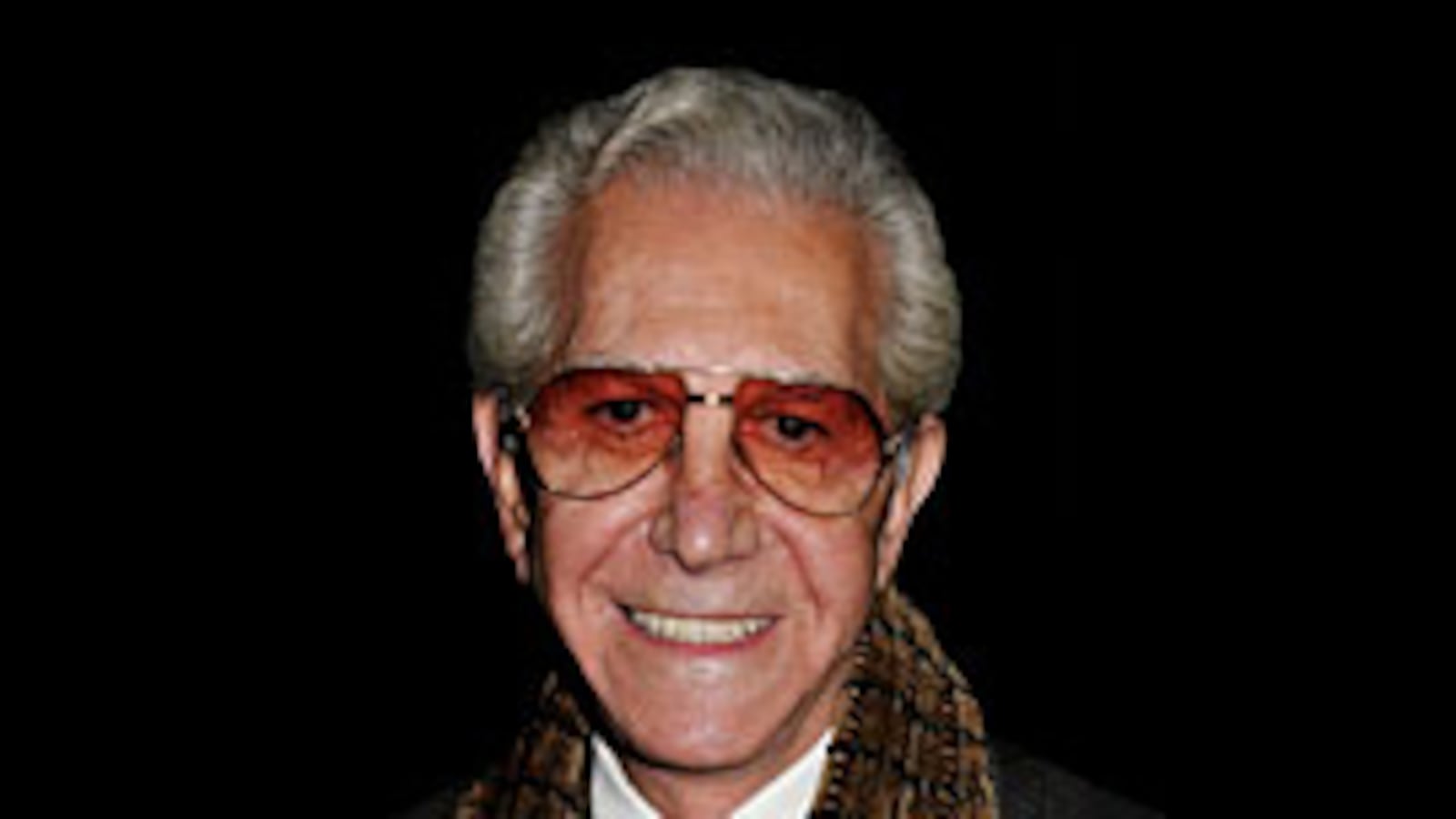 cheats/2008/10/20/fashion-criticizing-icon-dead/fashioncriticizing-icon-dead_nhgzzw