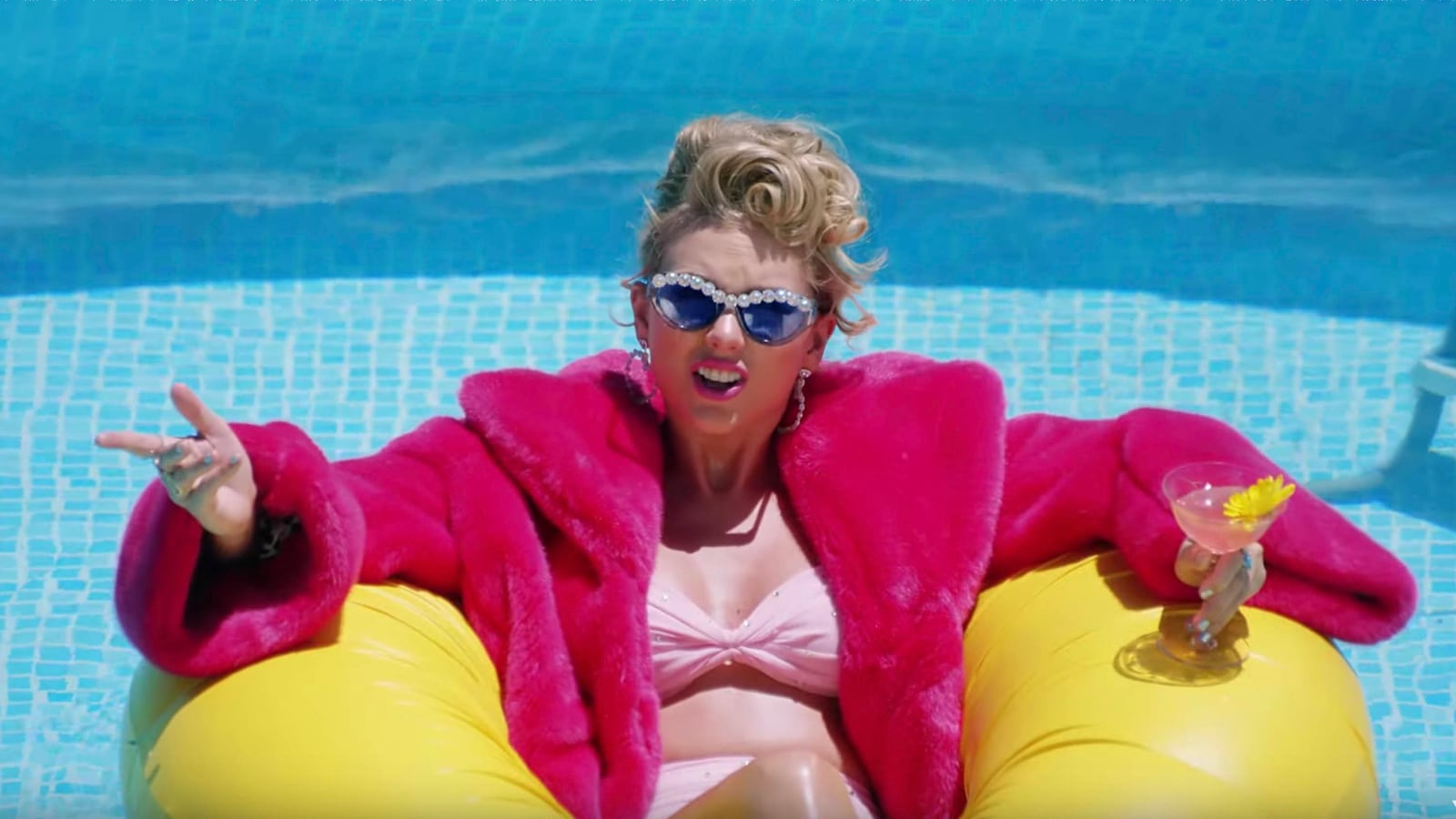 190618-julian-tswift-reacts-tease_egfqpo