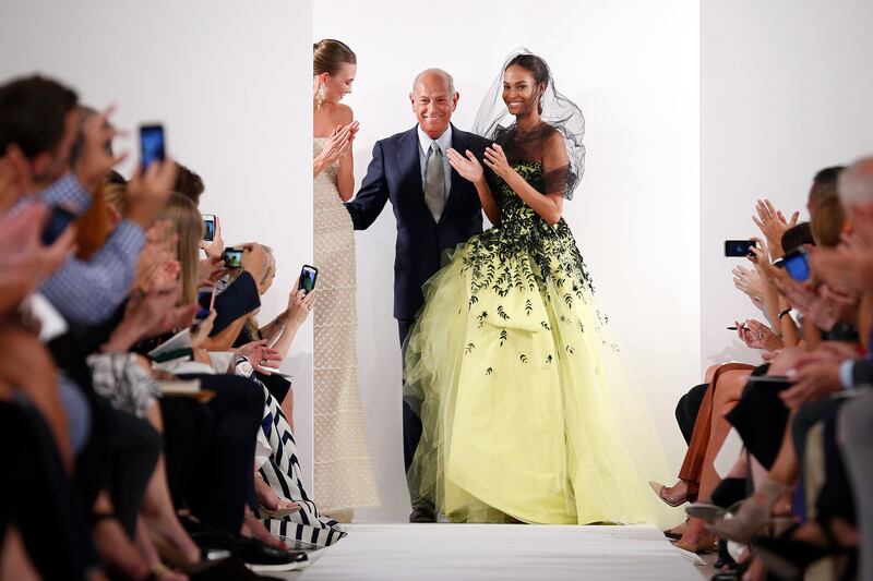 articles/2013/09/11/oscar-de-la-renta-spring-summer-2014-a-love-letter-to-women/130910-oscar-de-la-renta-embed2_gjrgft