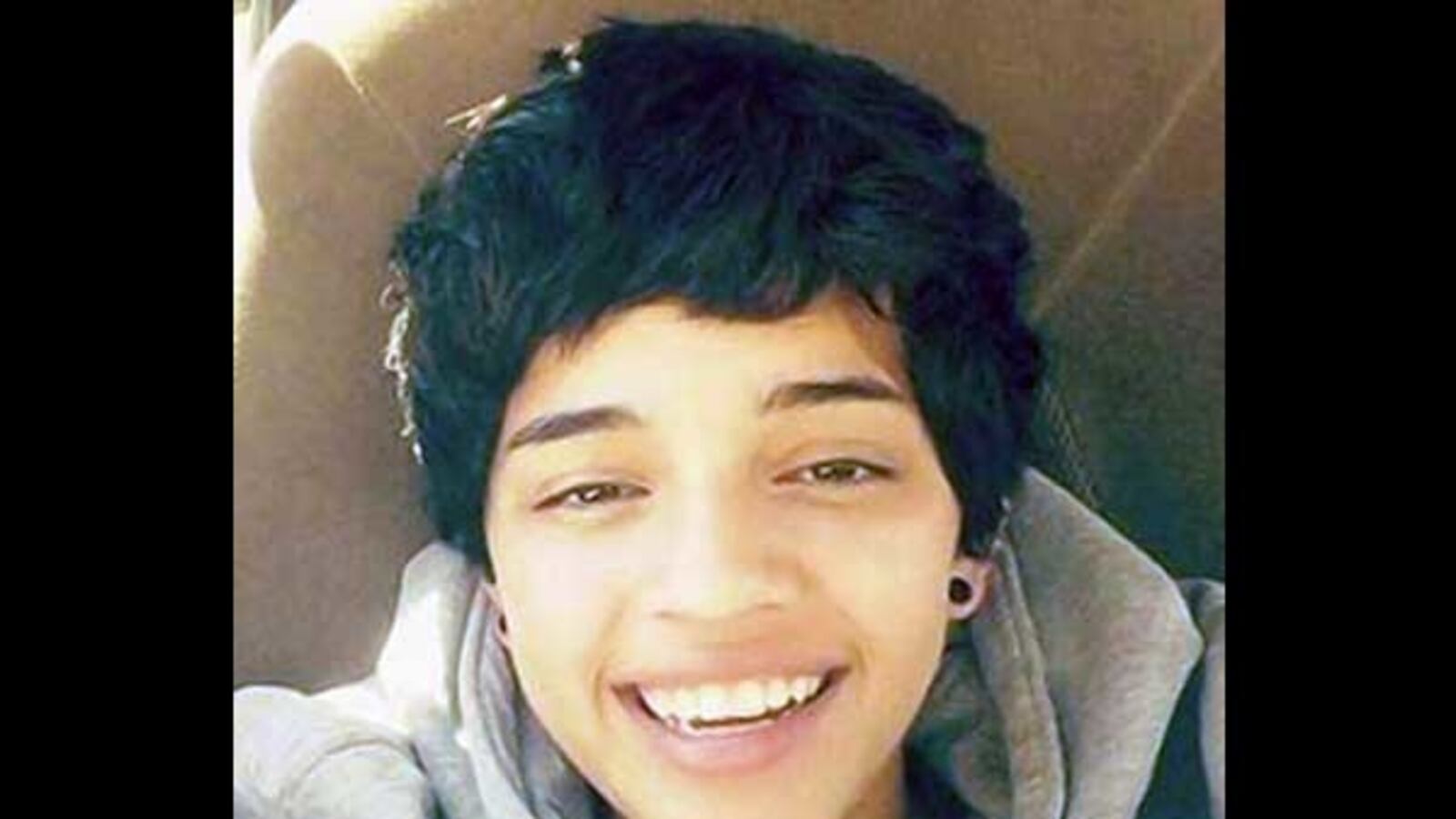 cheats/2015/02/28/teen-s-autopsy-contradicts-police-report/150228-jessie-hernandez-funeral-cheat_j7uplu