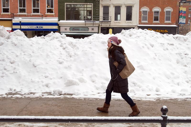 galleries/2013/02/26/winter-storms-slam-the-midwest-photos/snow-storm-midwest-6_asqcyq