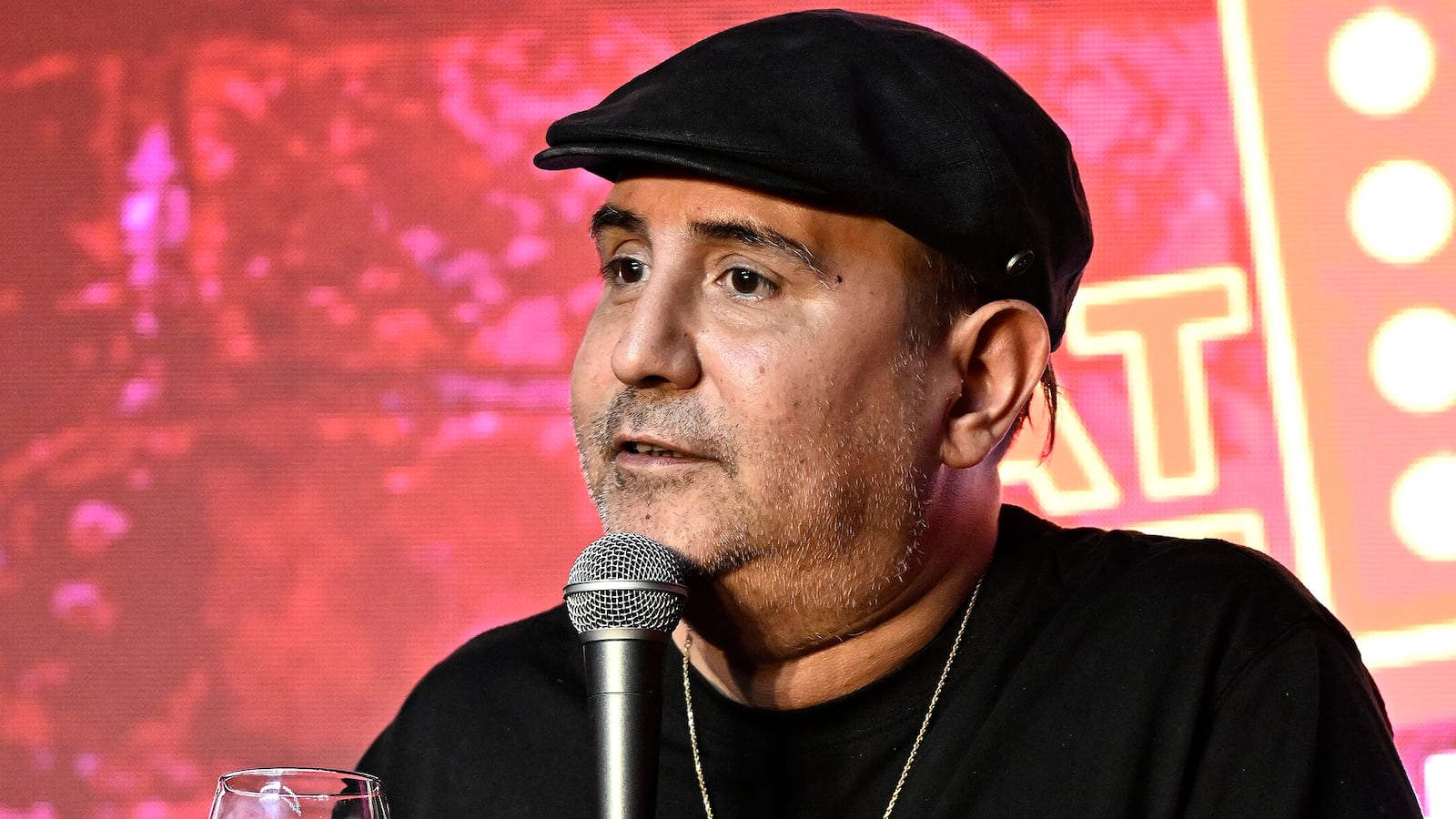 PASADENA, CALIFORNIA - SEPTEMBER 03: (EXCLUSIVE COVERAGE) Comedian Jeff Garcia performs at The Ice House Comedy Club on September 03, 2025 in Pasadena, California. (Photo by Michael S. Schwartz/Getty Images for ABA)
