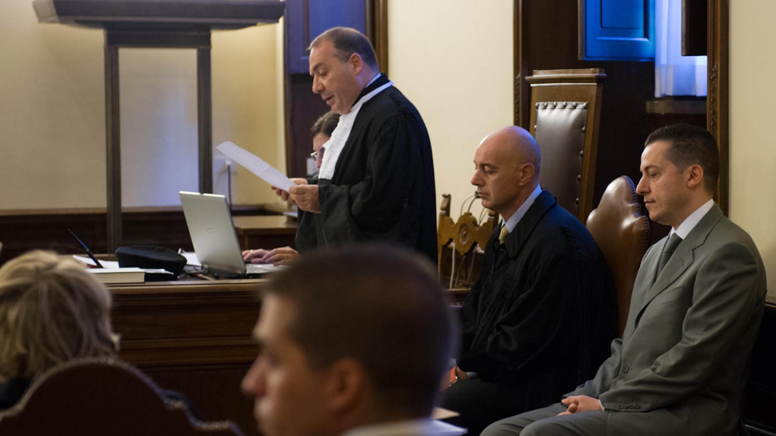 cheats/2012/09/29/pope-s-butler-heads-to-trial/pope-butler-trial-cheat_hs1ntz
