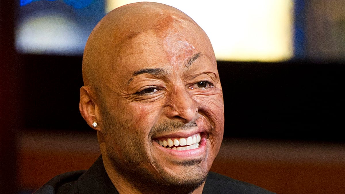 cheats/2011/12/17/j-r-martinez-expecting-first-child/jr-martinez-cheat_ujhby8