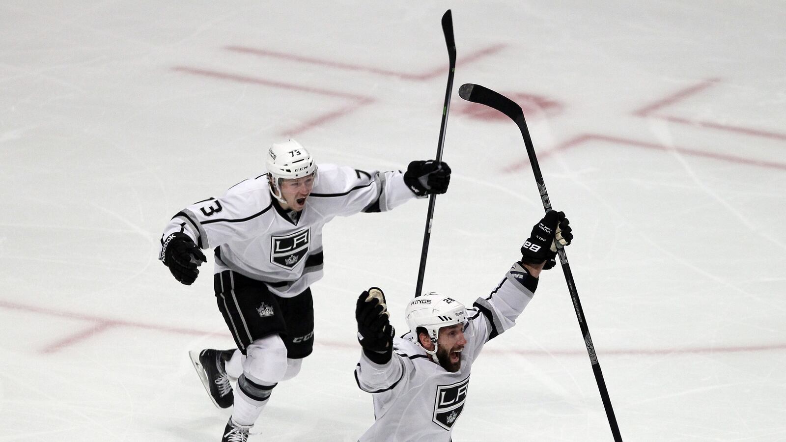 cheats/2014/06/02/la-kings-advance-to-stanley-cup-finals/140602-la-kings-cheat_okdbkk