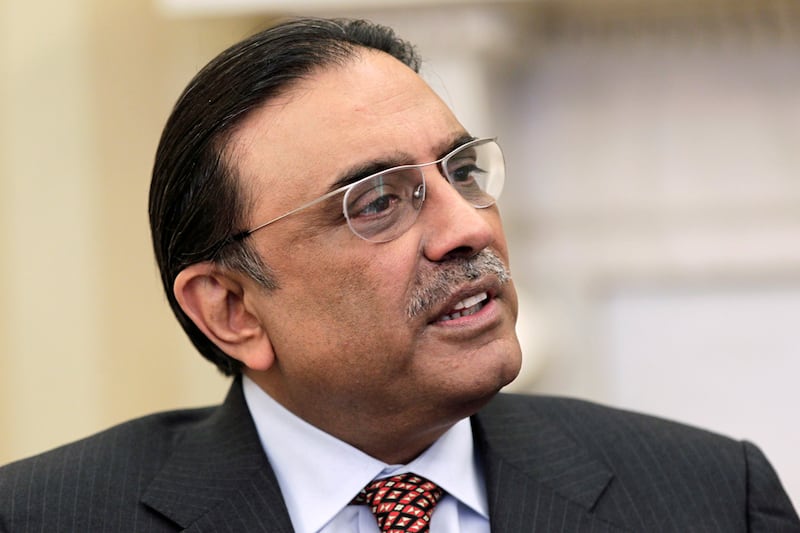 articles/2012/01/20/zardari-s-woes-pakistan-s-dismal-economy-an-angry-army-corruption-charges-memogate/zadaris-woes-moreau_aft3x5