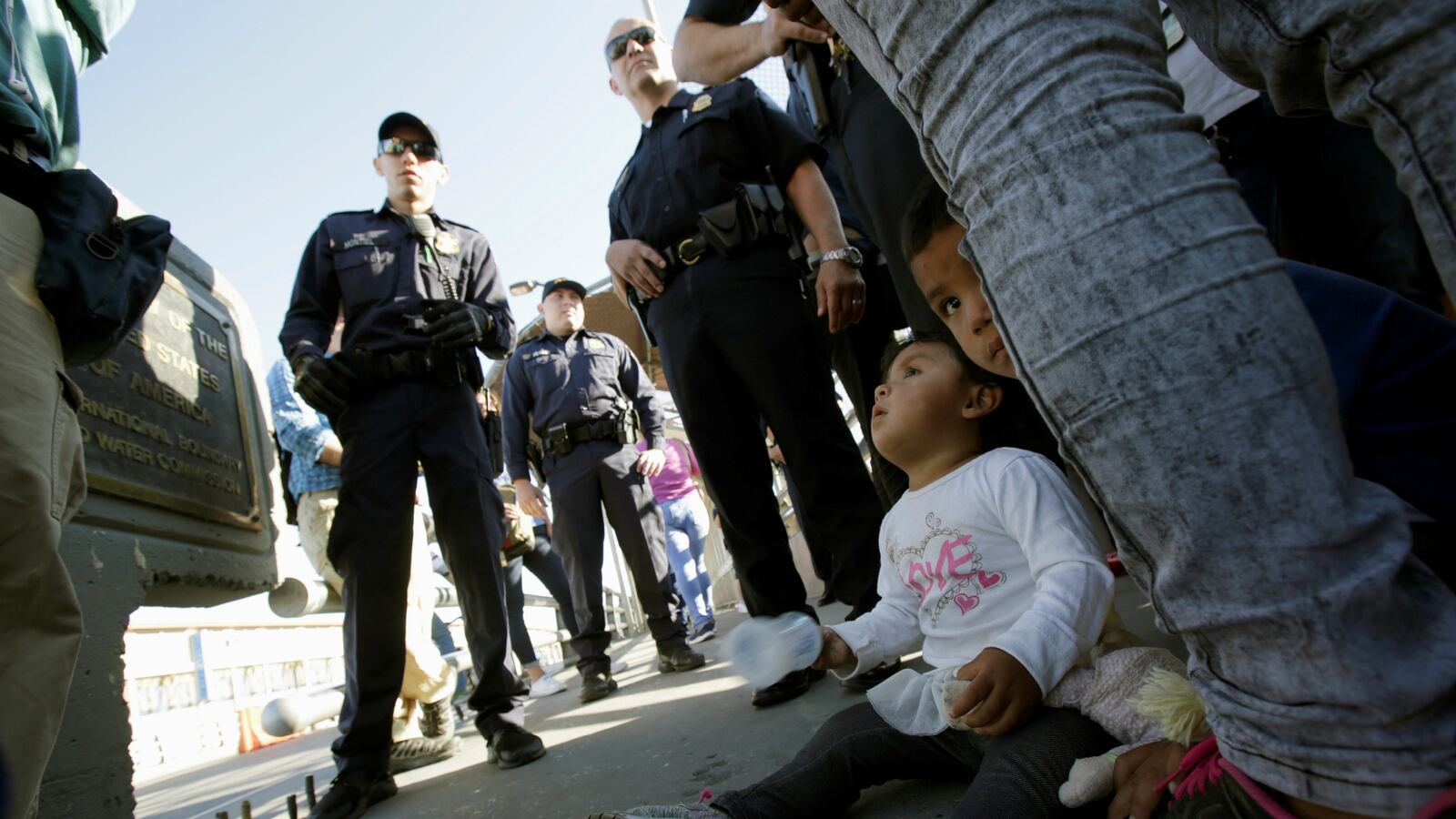 180621-migrant-children-reunited-parents-cheat_wdgdtb