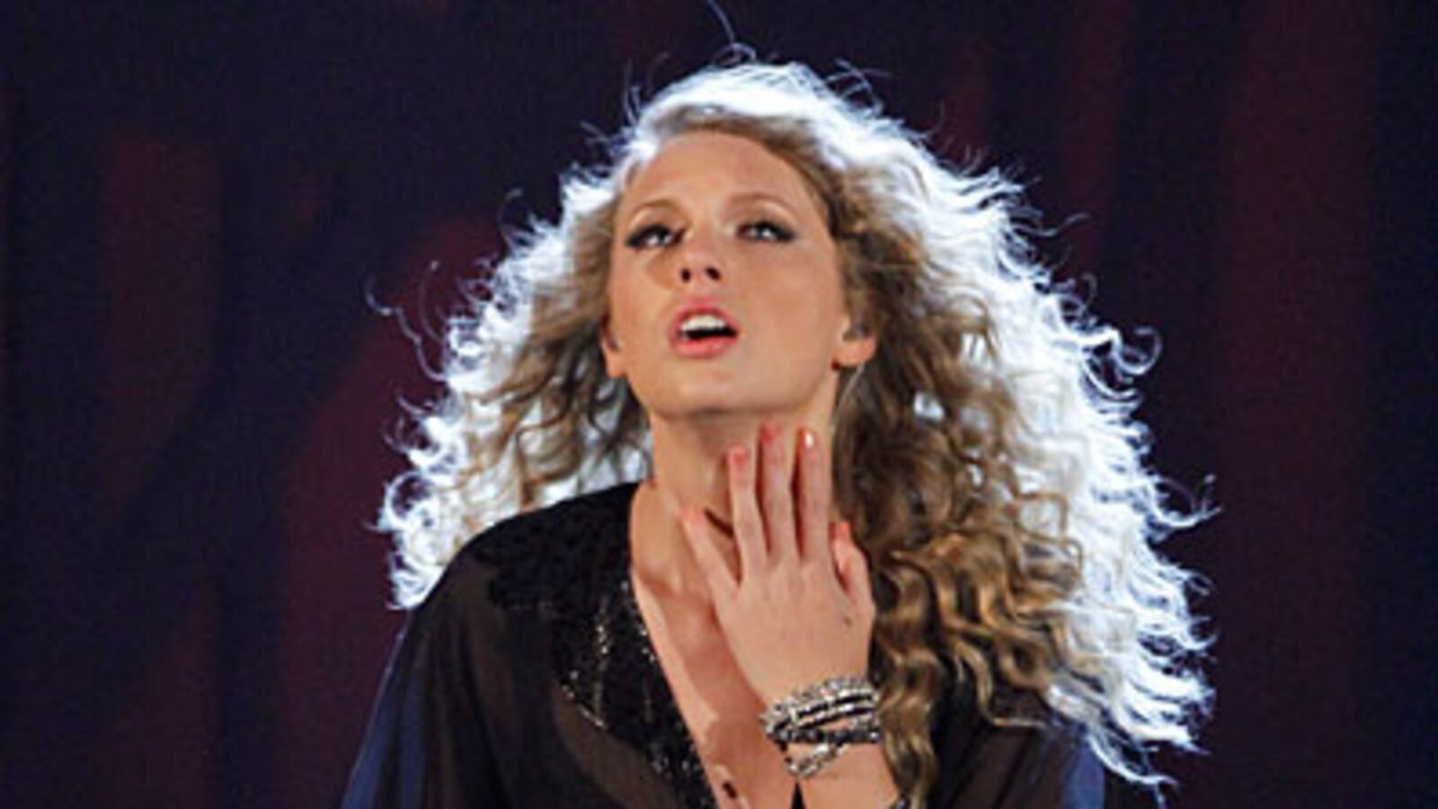 cheats/2009/11/22/swift-bests-jackson-at-amas/taylor-swift_ko79vi