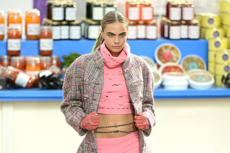articles/2014/03/04/valentino-chanel-and-alexander-mcqueen-at-paris-fashion-week/20140304-delevingne-chanel-tease_s2z3n8