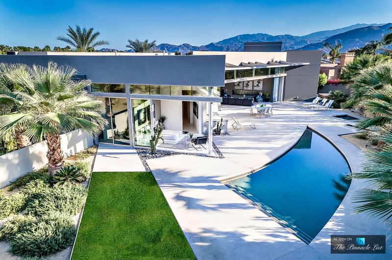 180213-mcnearney-omg-i-want-this-house-ranch-mirage-32_e2pm2a