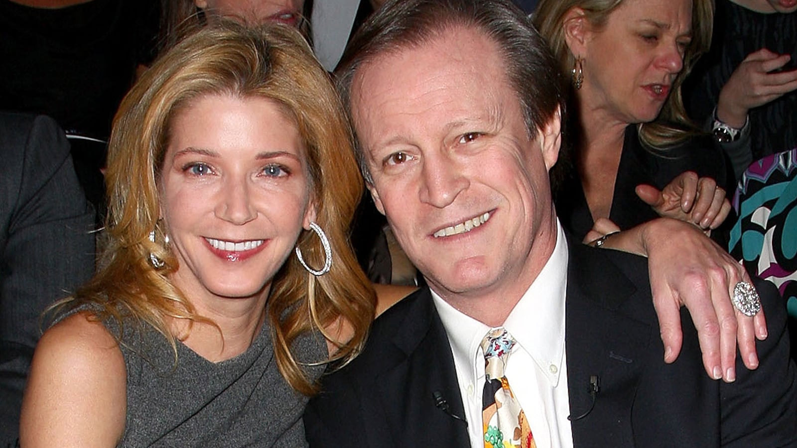 cheats/2011/12/07/candace-bushnell-accuses-husband-of-affair/candace-bushnell-cheat_arxmai