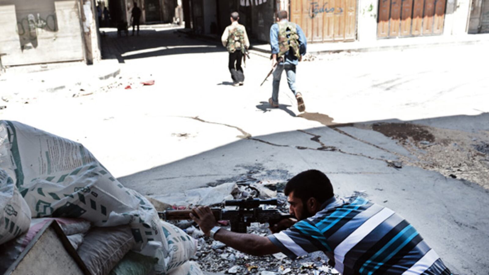 cheats/2012/08/24/21-killed-in-syrian-airstrikes/syria-fighting-new-box_bqnafq