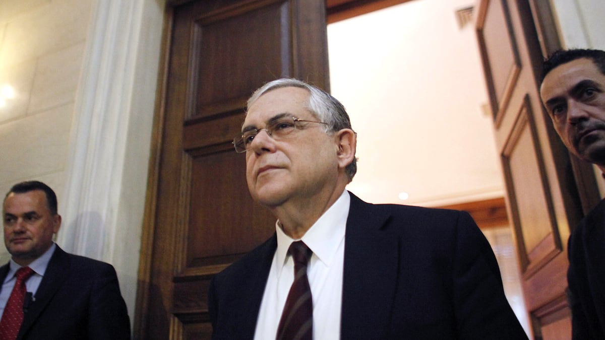 cheats/2012/02/06/greece-delays-rescue-deal/greece-bailout-deal-cs_huoi3l