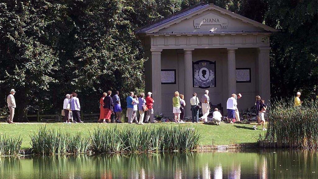 Prince Harry Just Made a Pilgrimage to Mom Princess Diana’s Grave