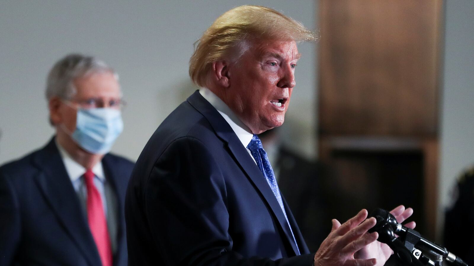 2020-05-19T000000Z_1198791595_RC2URG91CN83_RTRMADP_3_HEALTH-CORONAVIRUS-USA_ojshrs