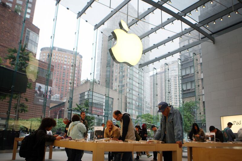 articles/2011/10/02/consumers-are-broke-but-still-buying-amazon-and-apple-gizmos/high-priced-tech-lyons_qndymq