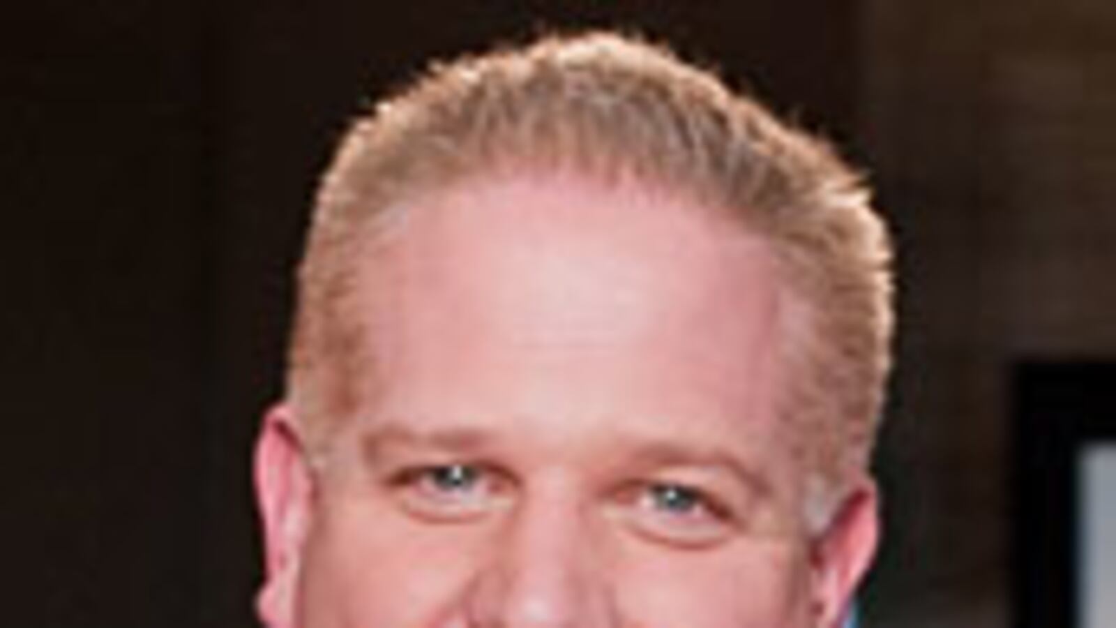 cheats/2010/08/30/glenn-beck-launches-new-commentary-website/avlon-glenn-beck-book_108008_o9mxsm