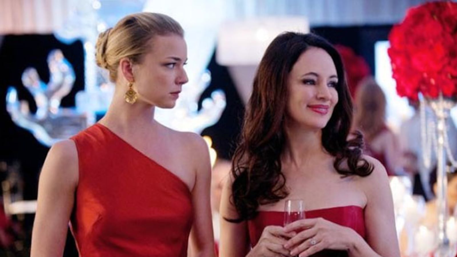 articles/2012/02/28/revenge-emily-vancamp-mike-kelley-madeleine-stowe-gabriel-mann-on-the-abc-soap/revenge-lacob-tease_oqz0eg