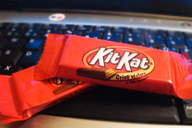 galleries/2011/10/14/most-fattening-halloween-candy-snickers-twix-kit-kat-candy-corn-photos/deadliest-halloween-candy-most-fattening-gal-kit-kat_to1evz