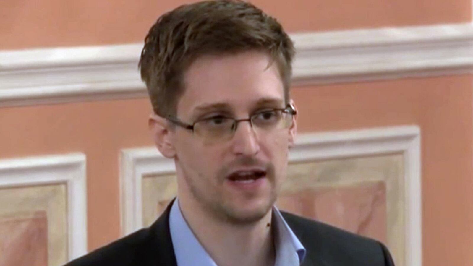 cheats/2013/12/15/extent-of-snowden-s-leaks-unknown/131215-edward-snowden-cheat_mewt0x