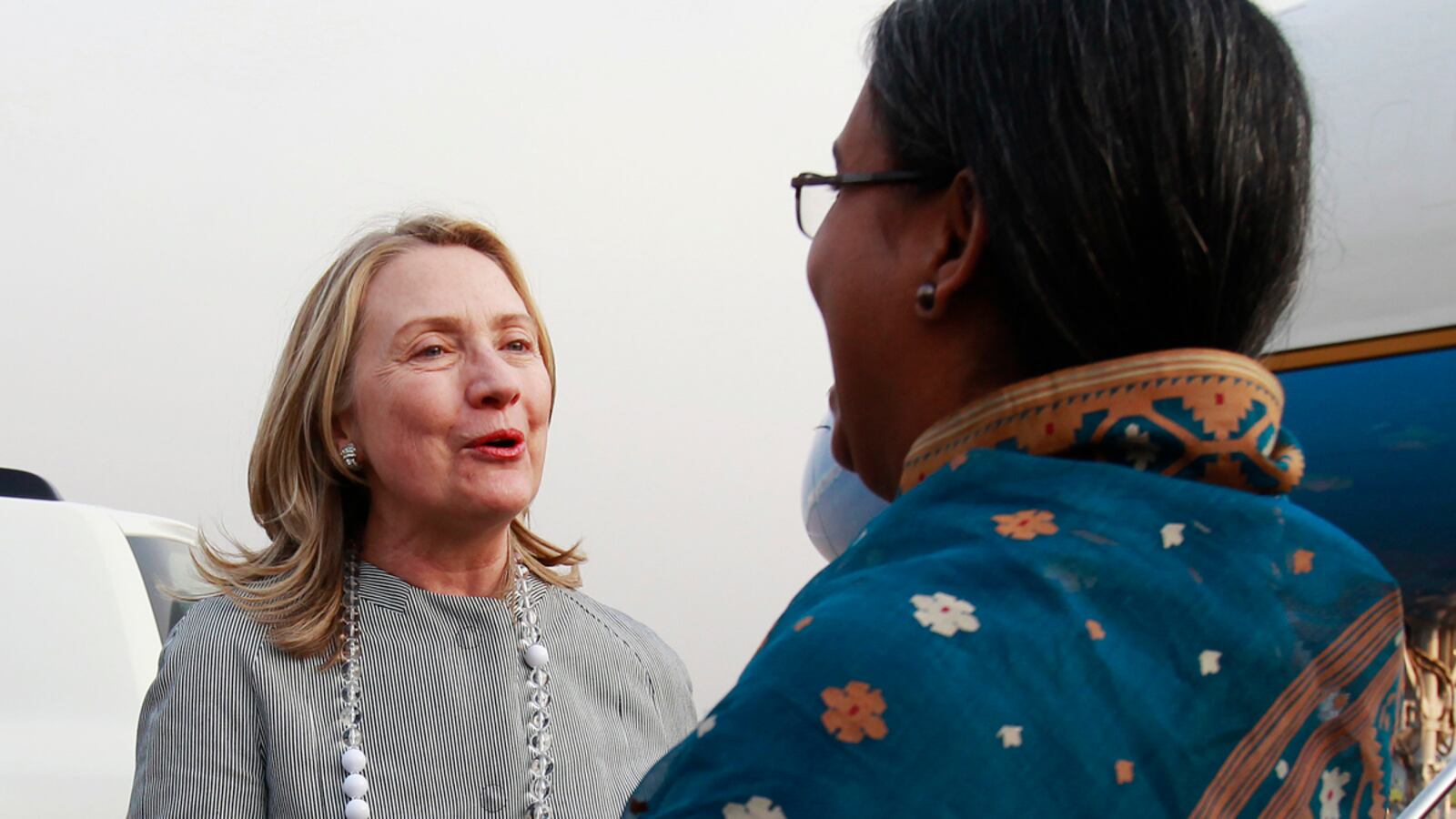 cheats/2012/05/06/hillary-goes-to-bangladesh/hillary-clinton-visits-bangladesh-cheat_lp27uf