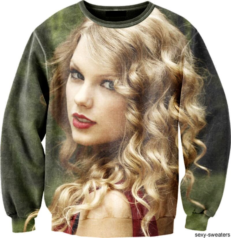 galleries/2012/11/22/justin-bieber-snooki-more-from-tumblr-s-sexy-sweaters-photos/taylor_swift_ik3izo