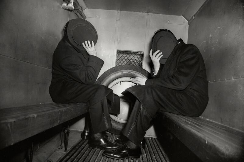 galleries/2013/11/02/murder-mayhem-and-mishaps-inside-weegee-s-new-york-photos/131030-weegee-tease_mujlip