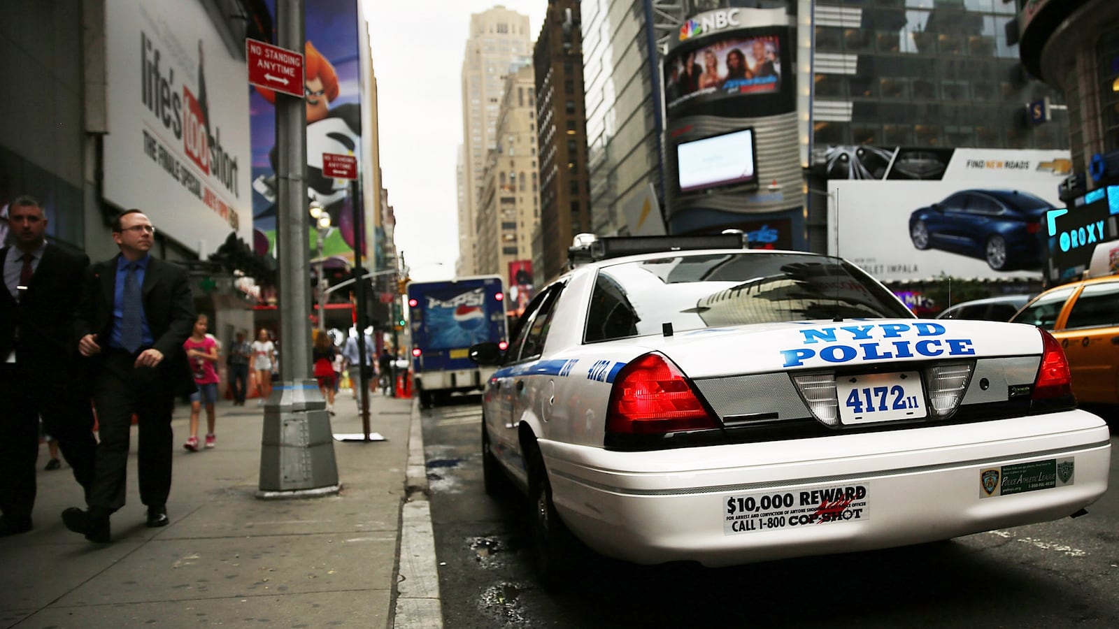 cheats/2014/05/27/nypd-to-carry-anti-heroin-od-kits/140527-heroin-nypd-cheat_cjrcse