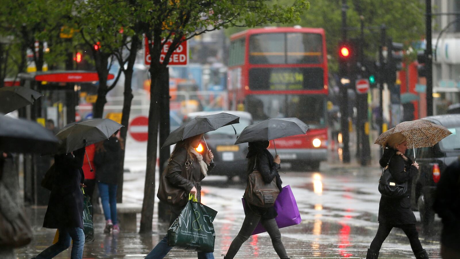 articles/2013/03/22/what-a-sad-little-empire-britain-has-become/130321-di_giovanni-london-tease_hwa9ge