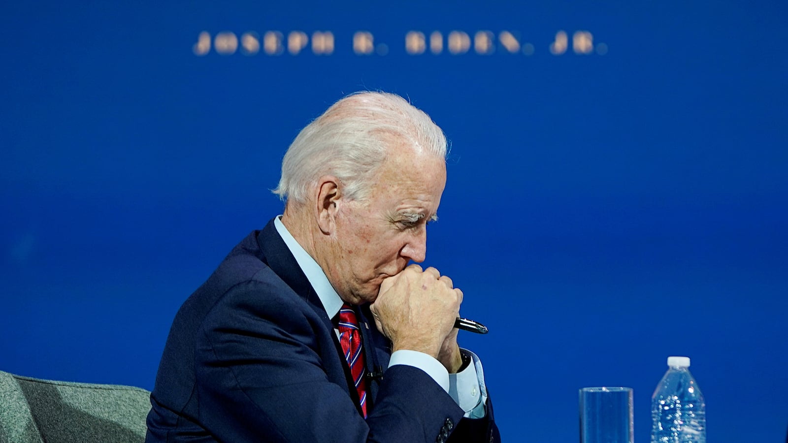 2020-12-17T181728Z_953704771_RC26PK95BMGB_RTRMADP_3_USA-BIDEN-REGAN_ucvxuh