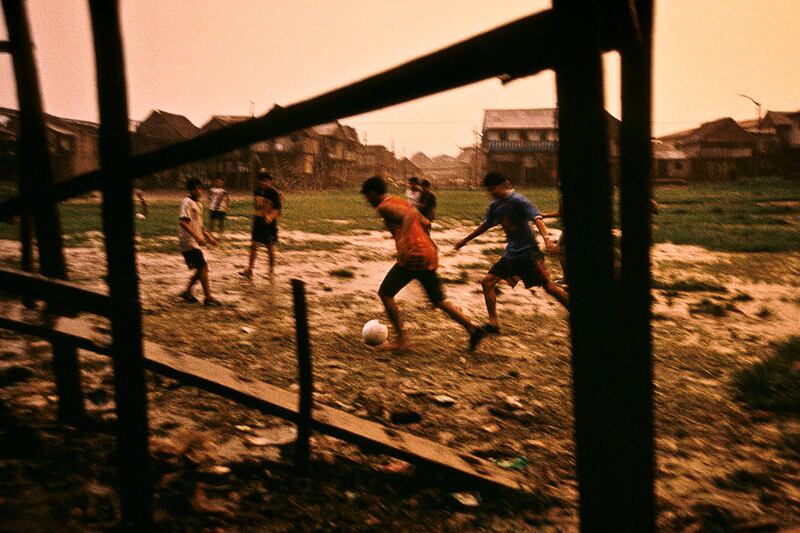 galleries/2014/06/06/goooaaal-soccer-obsession-around-brazil-photos/140606-brazil-soccer3_wst3o9