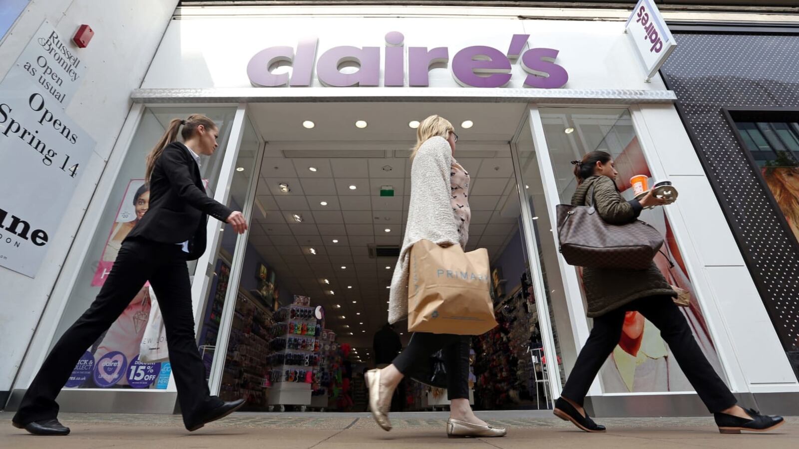 171229-basu-claires-tease_efbj23_vr7z52