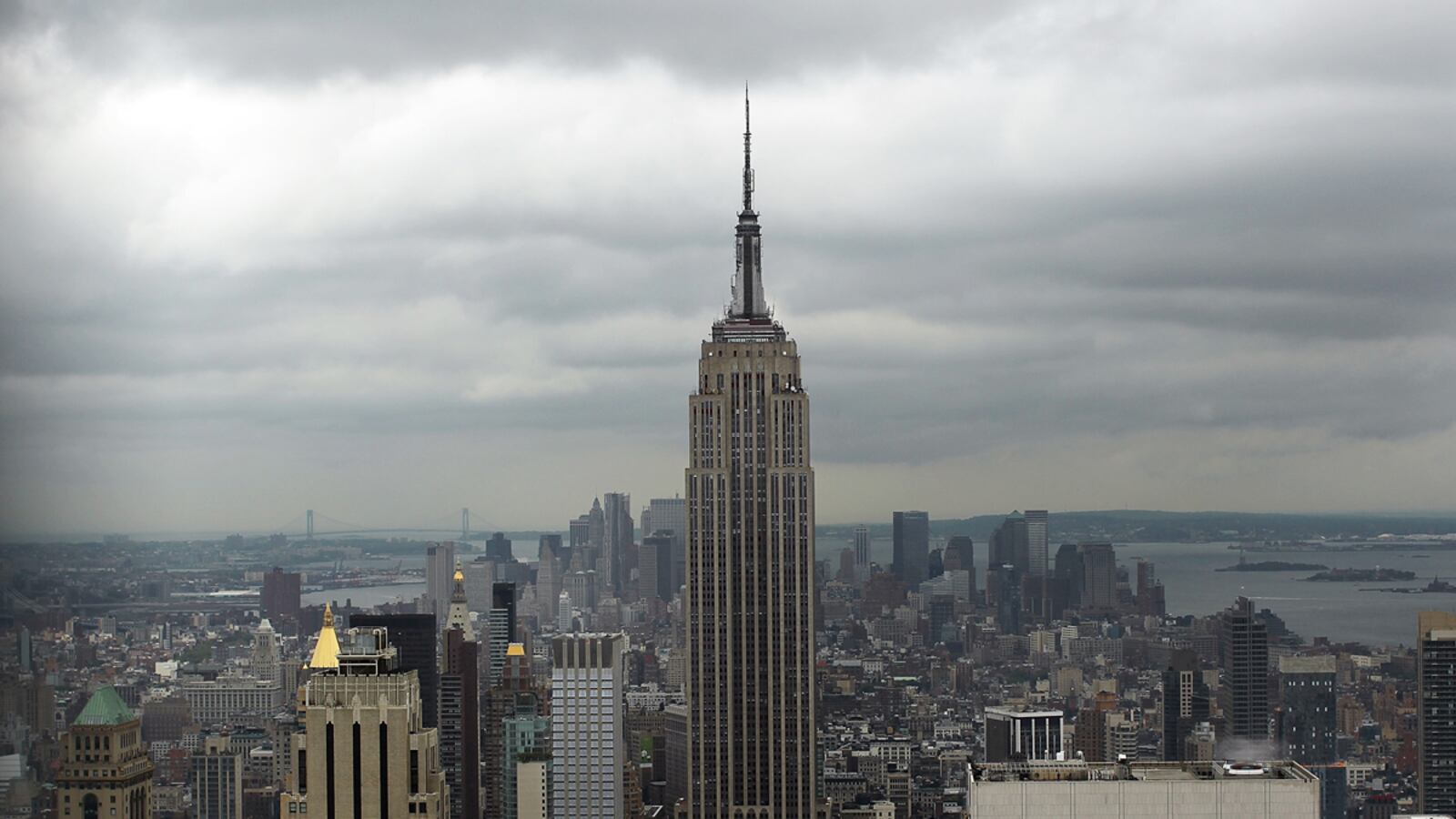 cheats/2011/06/24/new-york-to-approve-gay-marriage/clinton-gallery-empire-building-retrofit_lof9os