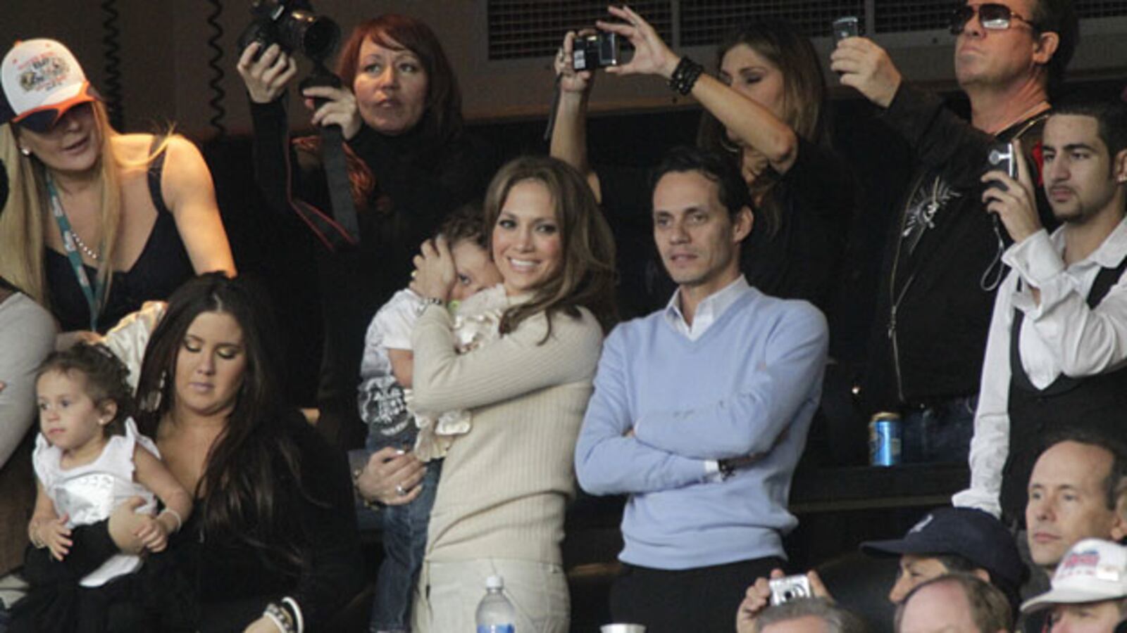 cheats/2011/07/15/jennifer-lopez-marc-anthony-split/celeattend-super-bowl---jennifer-lopez_yyo1ss