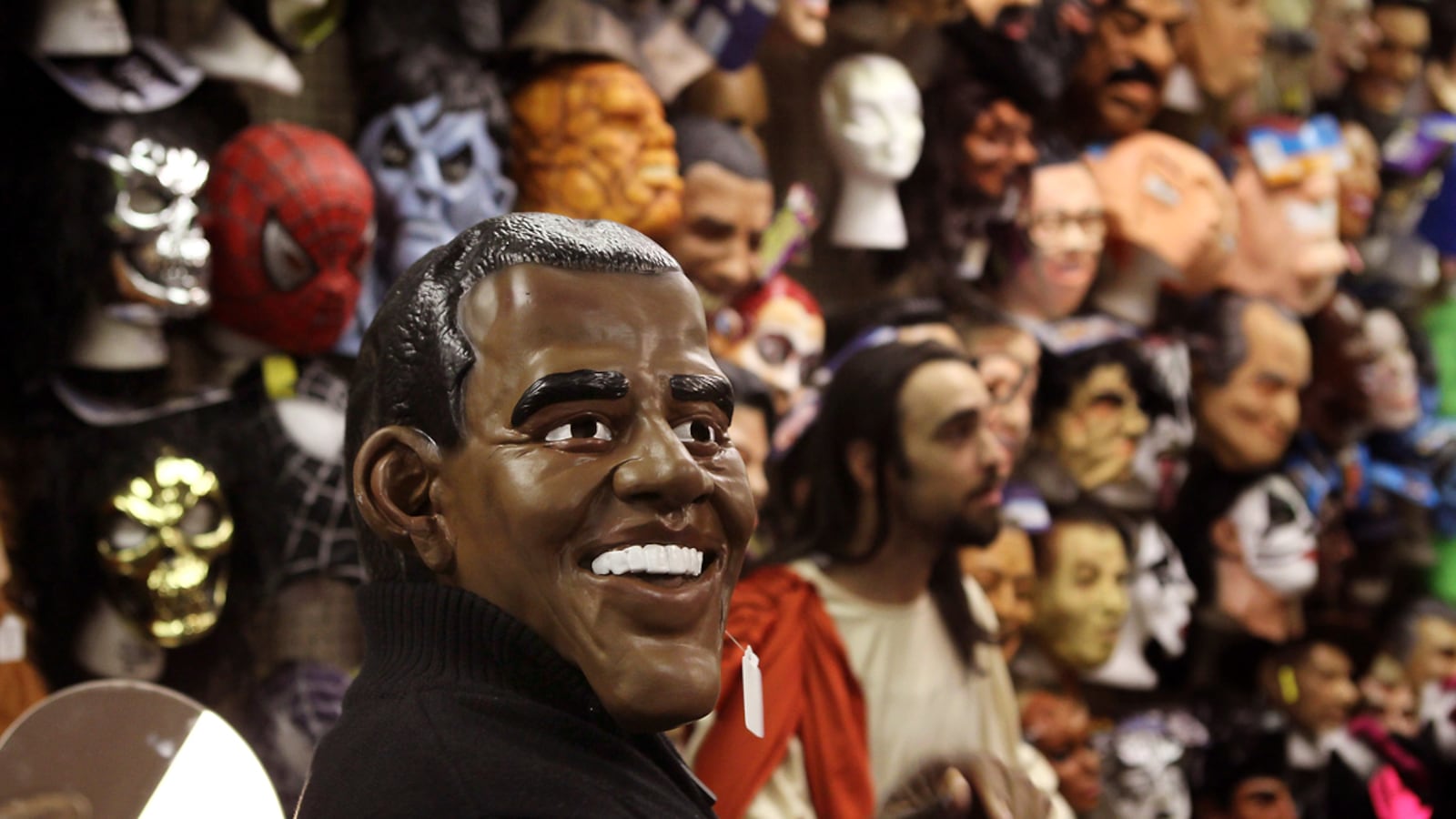 articles/2012/10/03/strangest-presidential-election-predictors-7-eleven-coffee-cups-more/strange-election-predictors-tease_dliibs