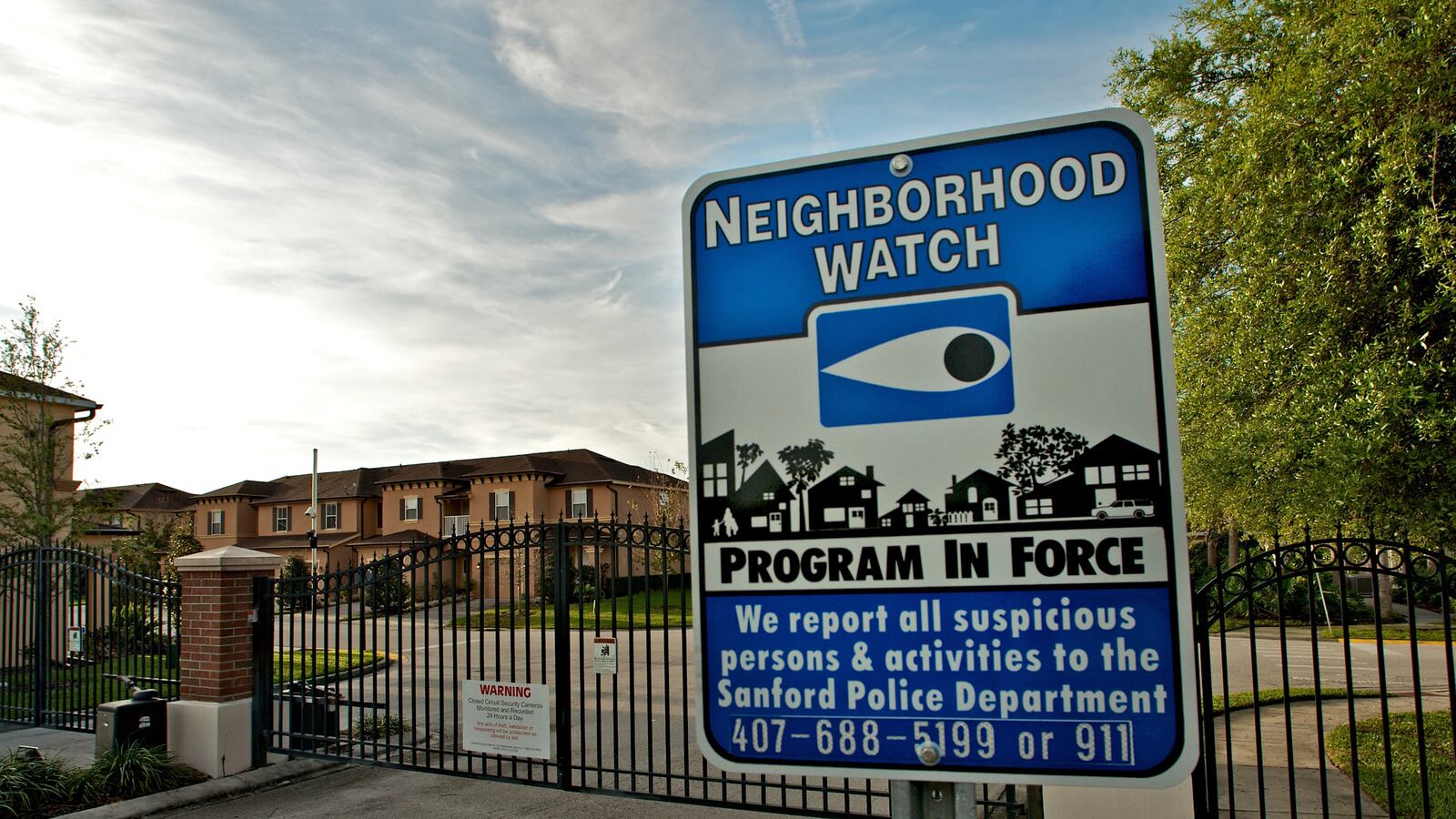 articles/2013/11/06/the-ghost-of-george-zimmerman-haunts-a-gun-debate-in-sanford-florida/131104-fl-neighborhood-watch-laws-goddard-tease_w2i9t8