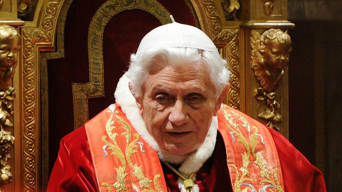 cheats/2012/12/23/pope-s-christmas-message-gay-marriage-is-wrong/pope-denounces-gay-marriage-cheat_rfmaem