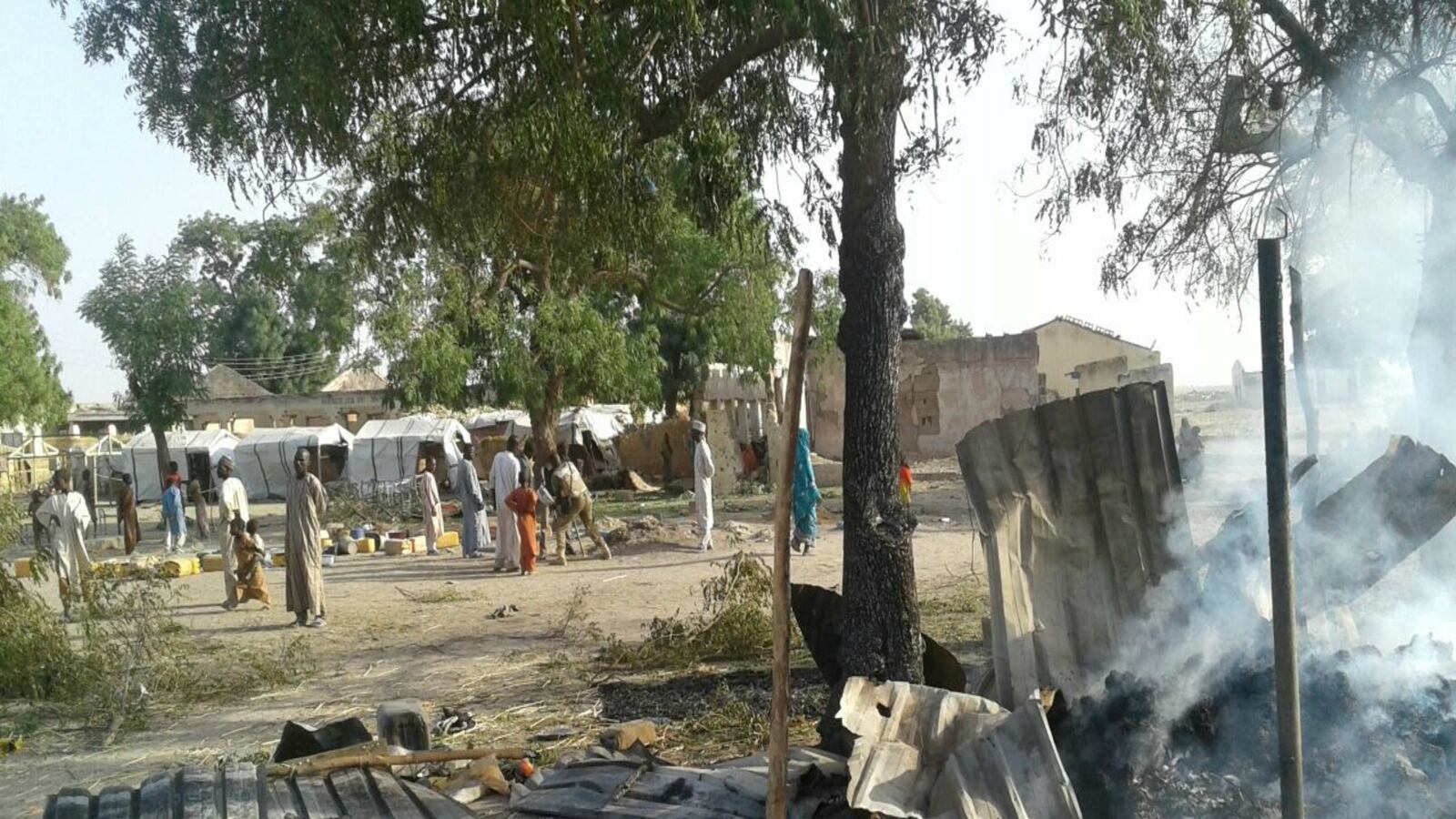 cheats/2017/01/19/nigeria-bombs-refugee-camp-by-mistake-more-than-100-dead/170118-nigeria-refugee-camp-bombing-cheat_q3jxku