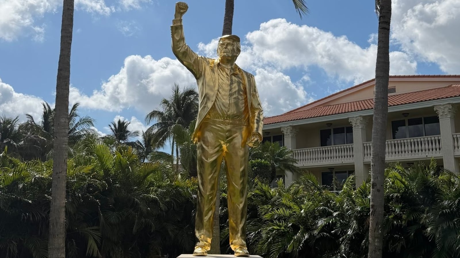 Donald Trump’s new statue at his golf club in Miami stands 22 feet tall, including its pedestal.