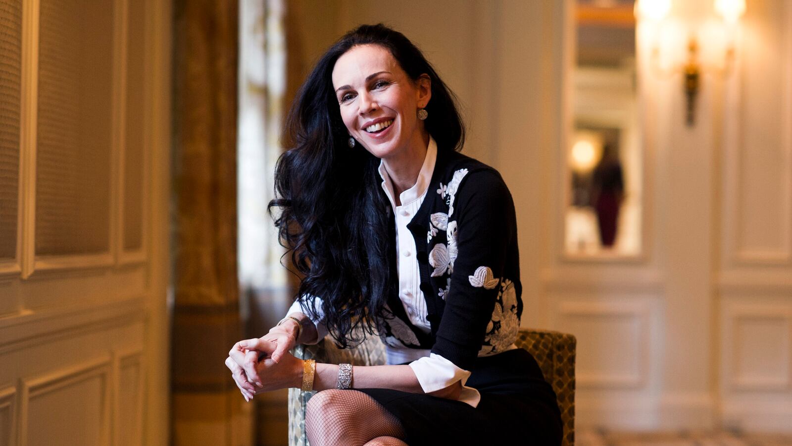 articles/2014/03/17/fashion-designer-and-mick-jagger-s-girlfriend-l-wren-scott-found-dead/140317-lwren-scott-obit-tease_kojg8f