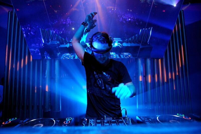 galleries/2012/02/25/axwell-presents-cosmic-opera-extrasensory-dance-event-at-hammerstein-ballroom-new-york/cosmic-opera-11_oty0b1