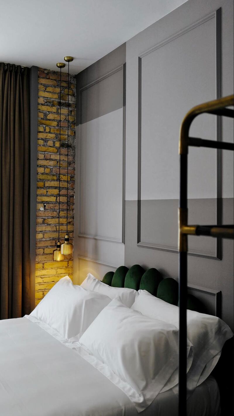 190707-higgs-roman-holiday-embed-1_yezjd9