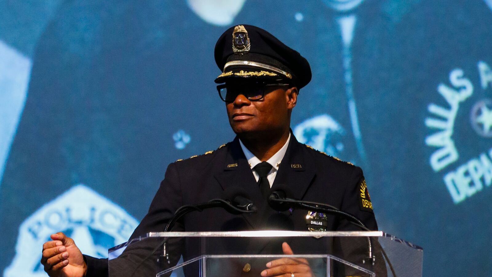 cheats/2016/07/25/applications-to-dallas-pd-have-tripled/160725-dallas-police-applications-increase-cheat_bvunej