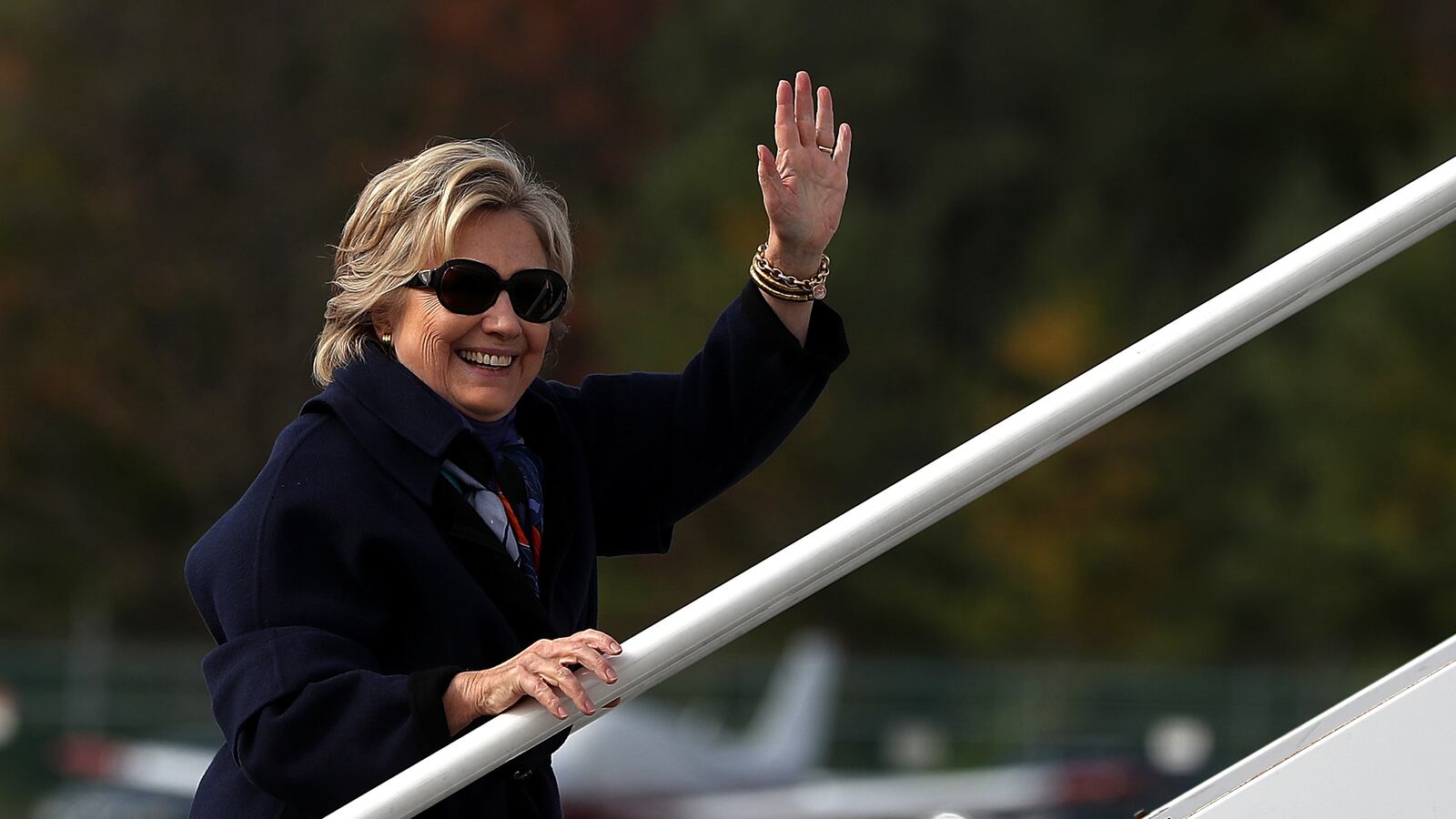 galleries/2016/11/07/hillary-clinton-vs-donald-trump-the-style-battle/161107-teeman-campaign-2016-style-3_eysmpy