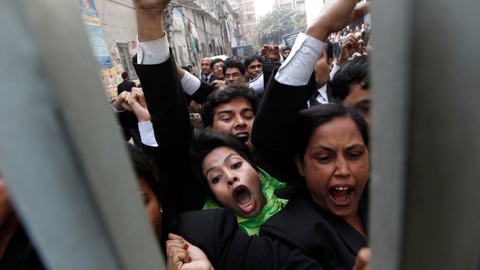 articles/2013/01/07/bangladesh-s-warring-women-politicians/140107-hossain-bangladesh-tease_edcaq4