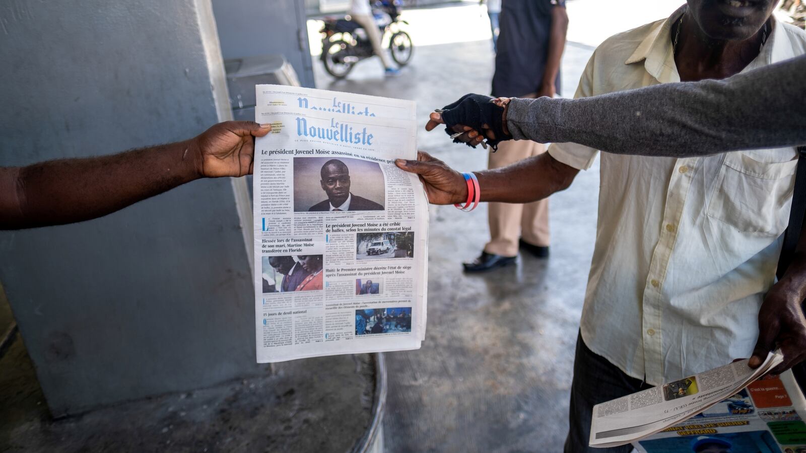 2021-07-10T194732Z_416358458_RC2MHO934BGG_RTRMADP_3_HAITI-PRESIDENT_bhf7dd