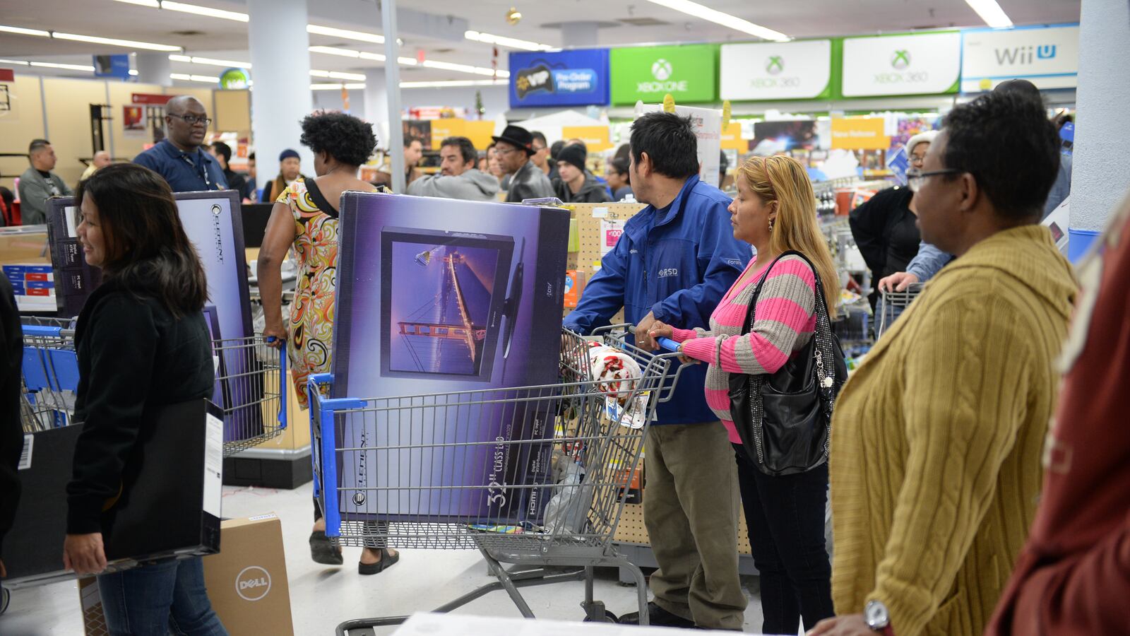 articles/2013/12/02/all-retailers-want-for-christmas-is-more-shoppers/131202-black-friday-gross-tease_bjfplx